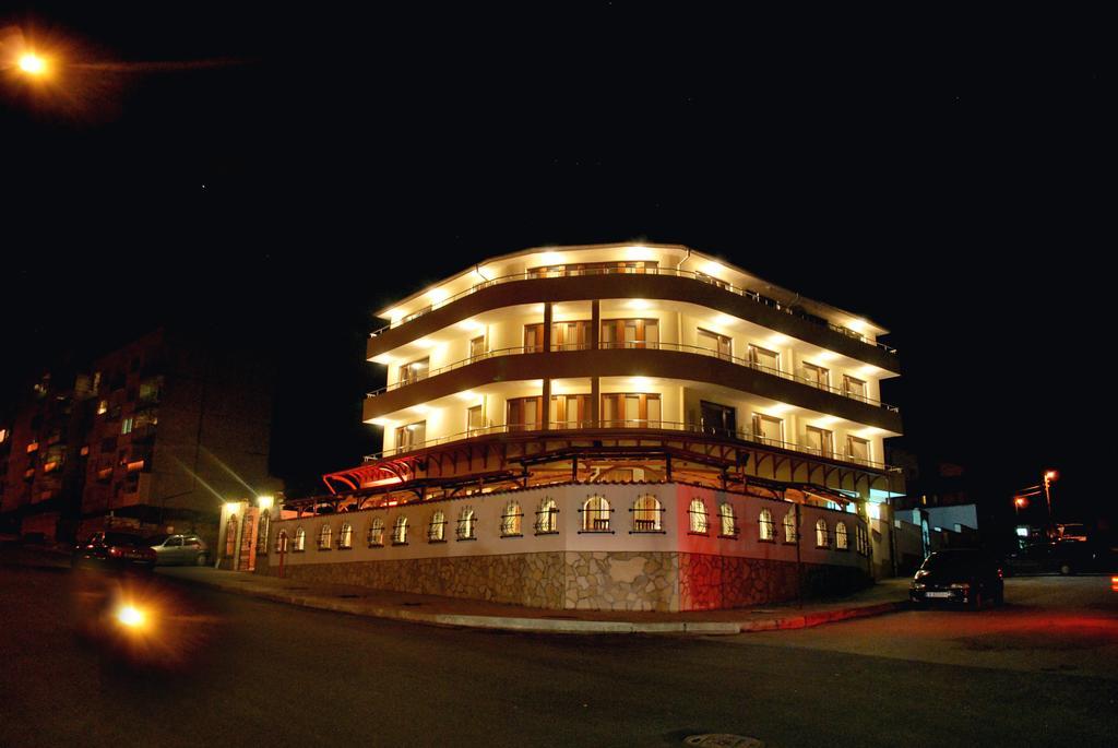 Family Hotel St. Constantine And Helena Ivaylovgrad Luaran gambar