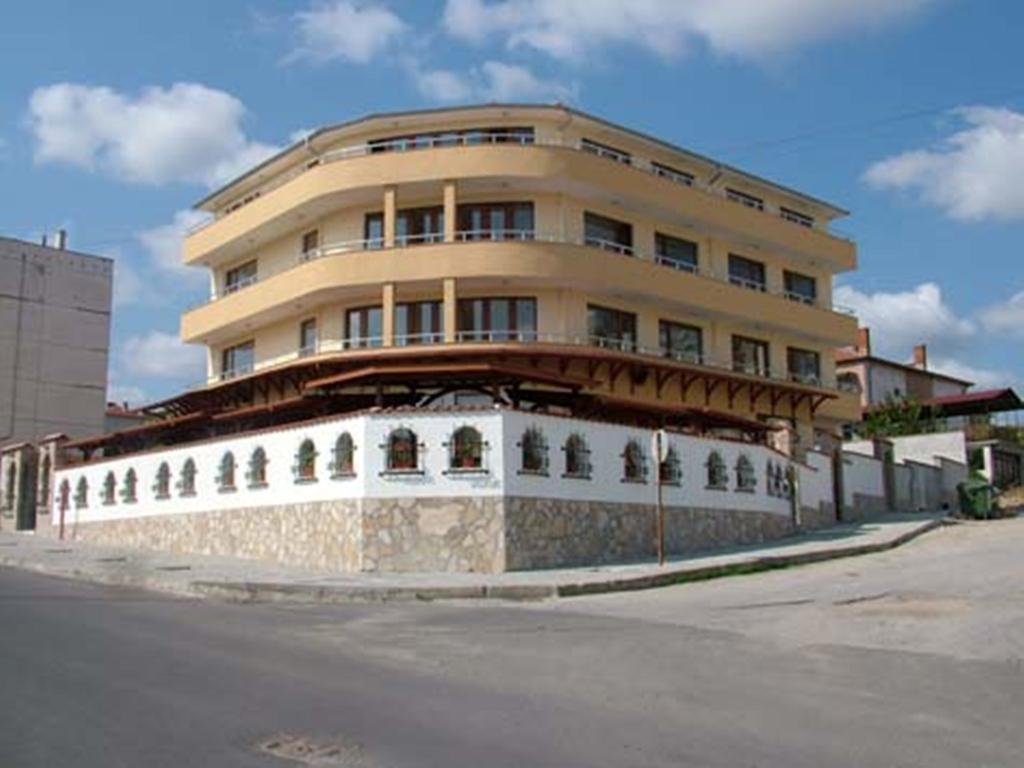 Family Hotel St. Constantine And Helena Ivaylovgrad Luaran gambar